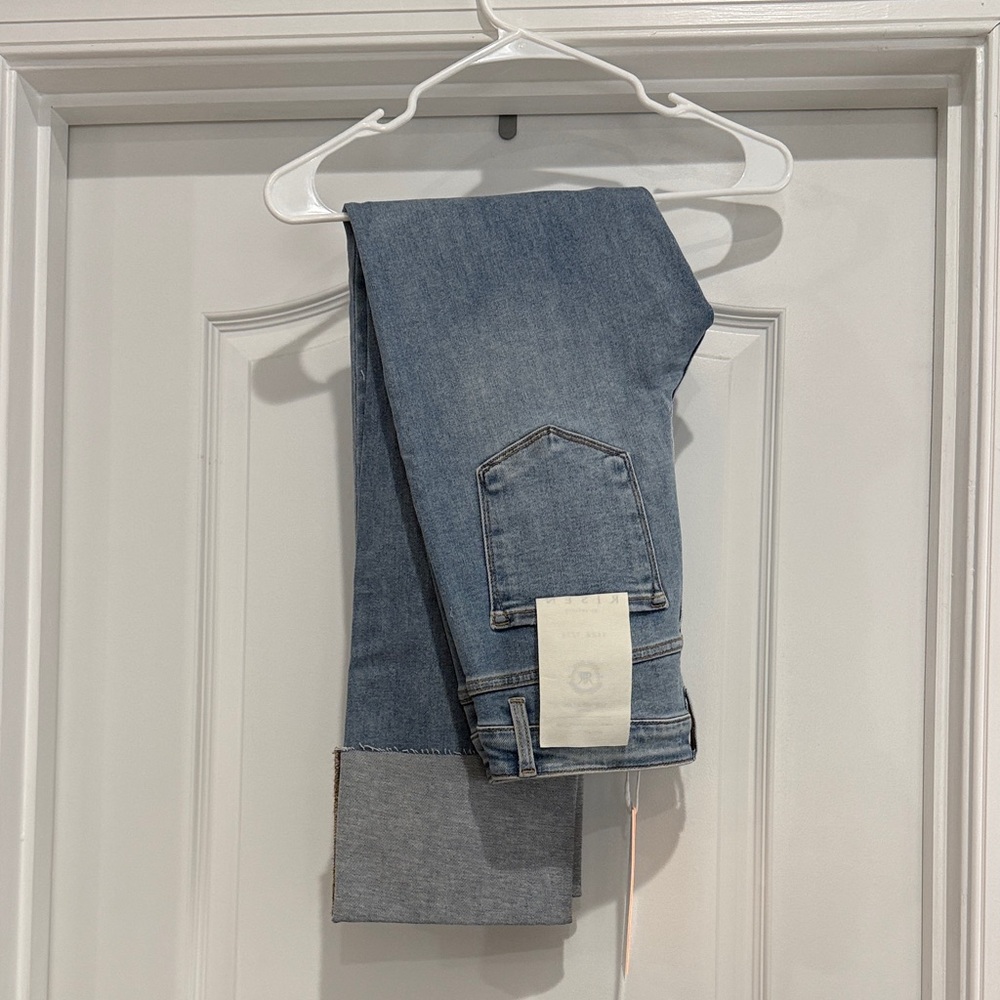 Slim Straight Womens Jeans in Medium Blue